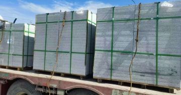 湖北 芝麻白花岗岩地铺石装车日常