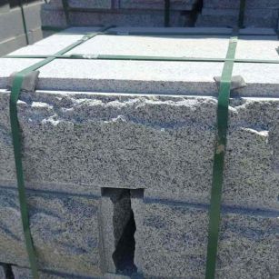 湖北 芝麻白花岗岩自然面成品