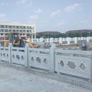 湖北 白麻花岗岩荔枝面河道栏杆