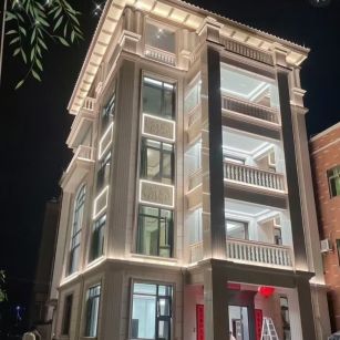 湖北 芝麻白花岗岩别墅外墙夜间效果