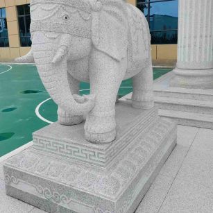 湖北 白麻花岗岩动物异形石雕-大象