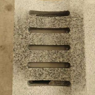 湖北 芝麻白拉丝面花岗岩U型开槽排水槽