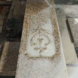 湖北 黄金麻花岗岩异形加工雕刻栏杆大柱