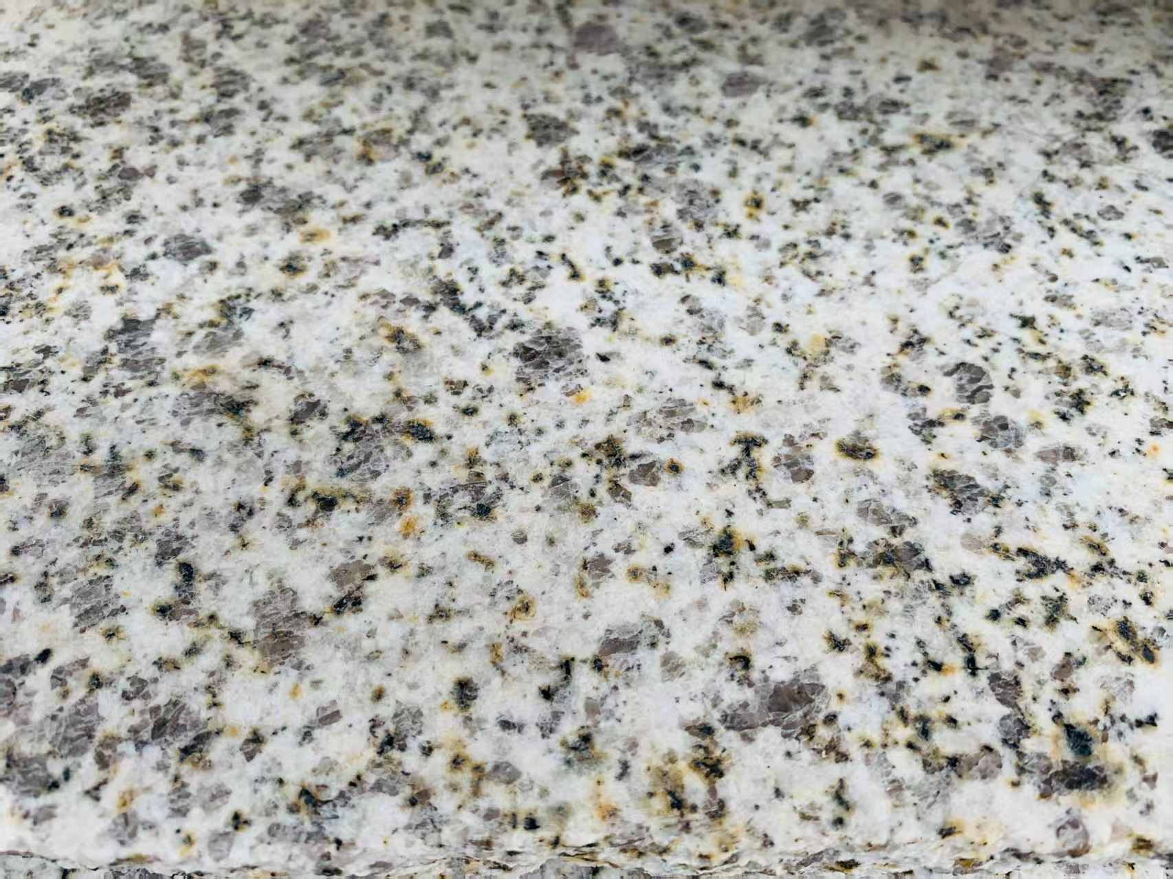 湖北 黄金麻花岗岩石材浅黄光面