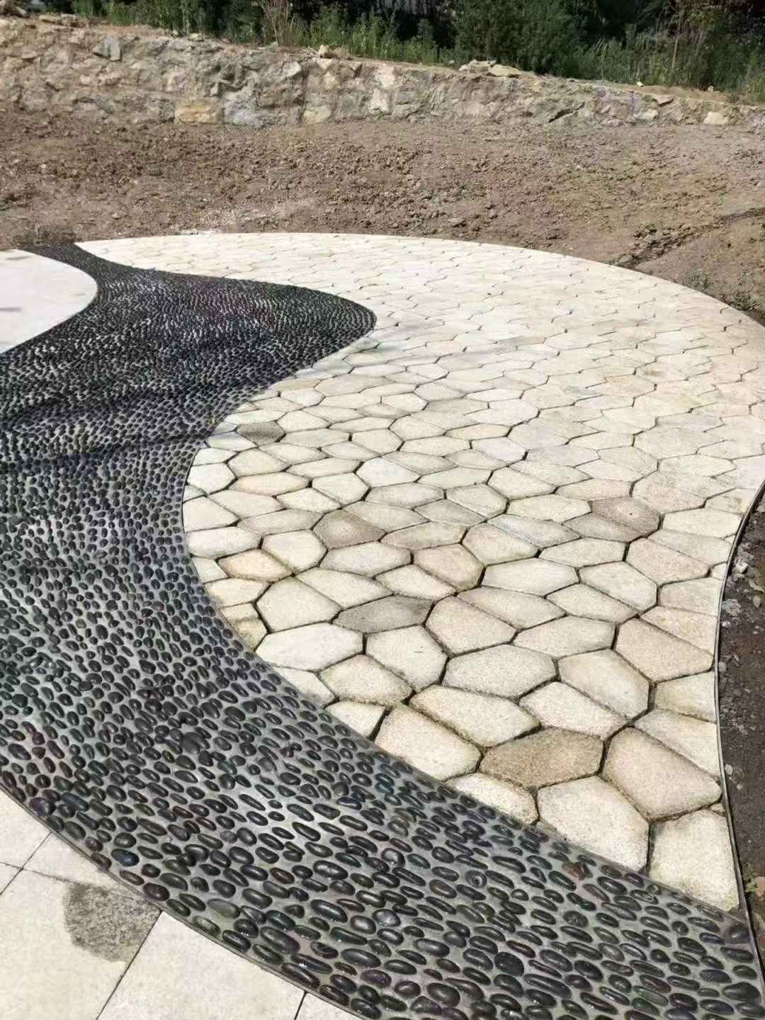 湖北 黄金麻冰裂纹地铺石工地铺装案例