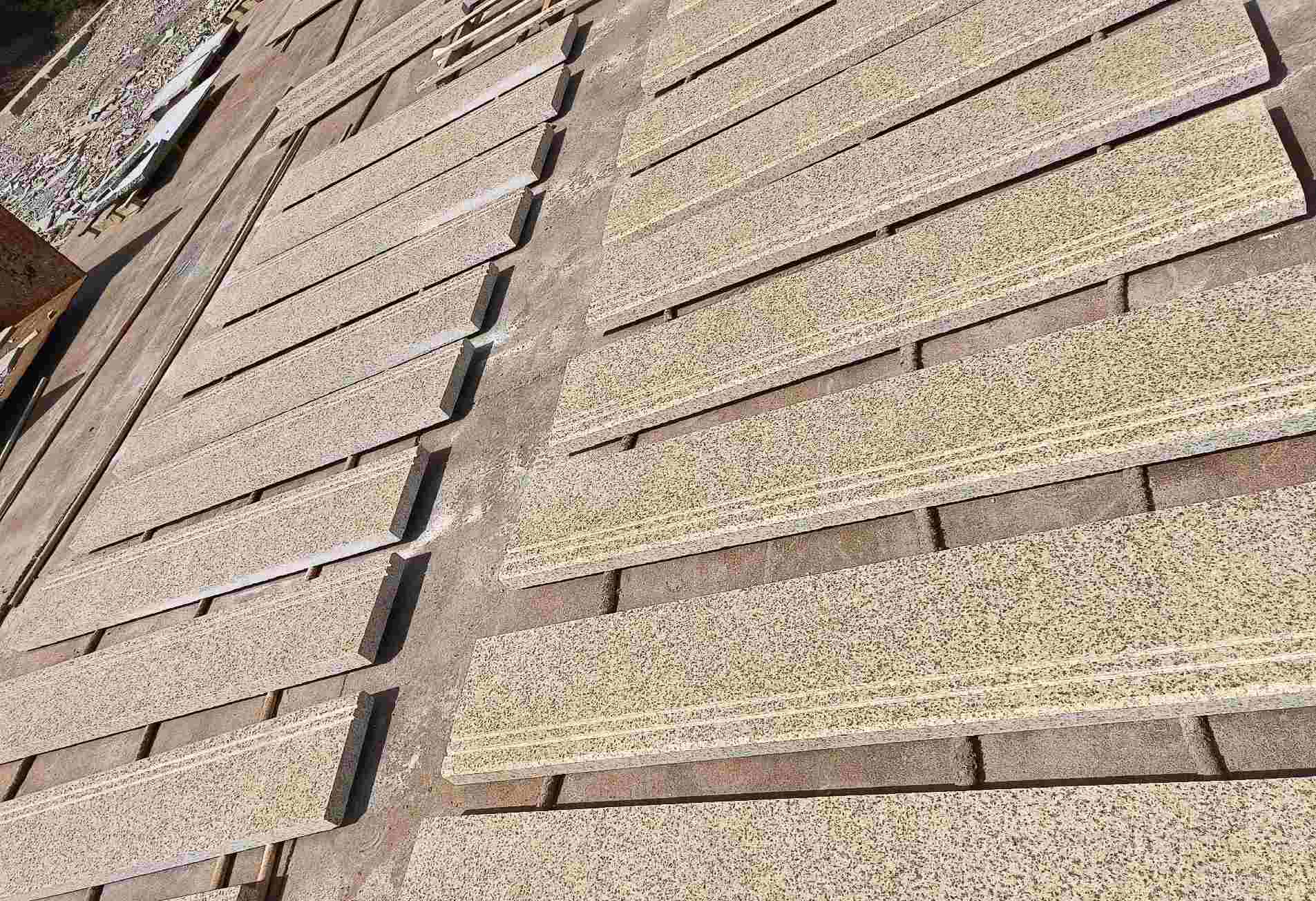 湖北 黄金麻花岗岩光面楼梯踏步