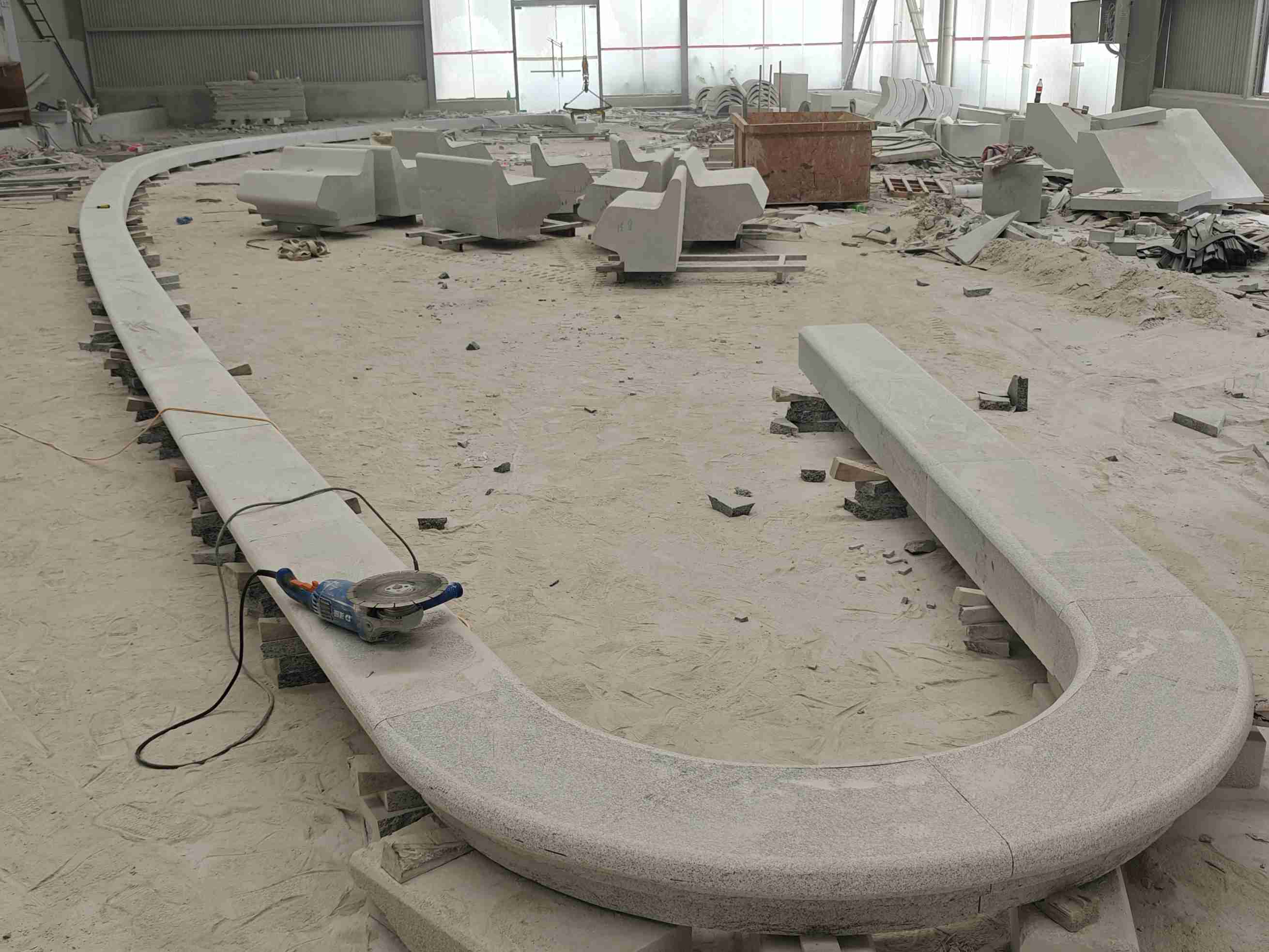 湖北 芝麻白花岗岩弧形花坛石，坐凳石