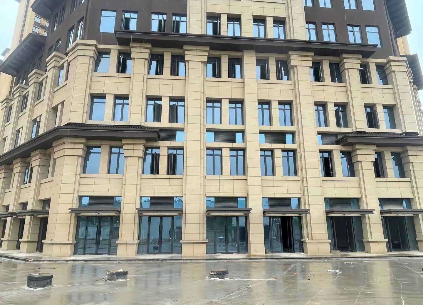 湖北 黄金麻花岗岩荔枝面小区外墙干挂