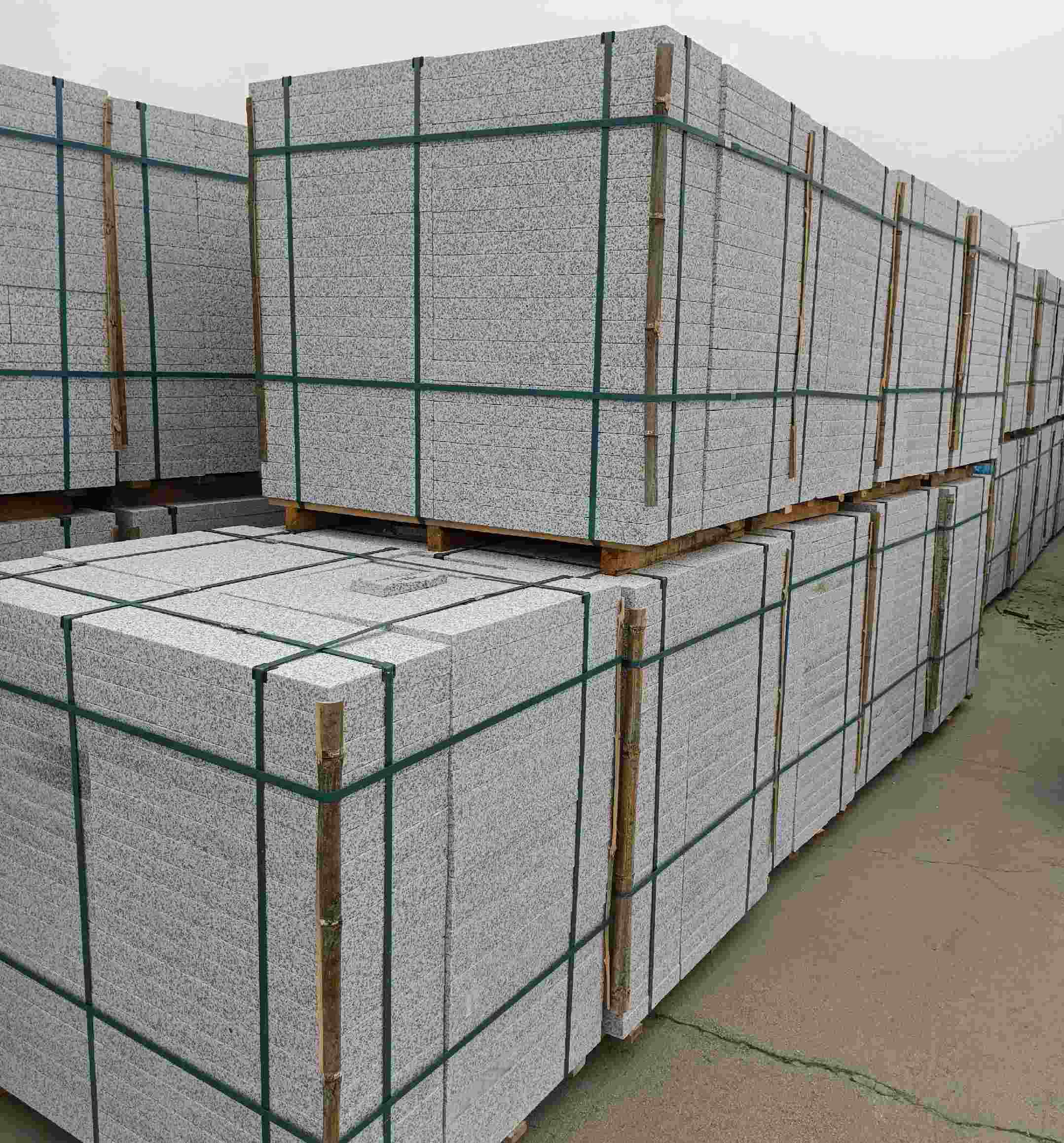 湖北 白麻花岗岩石材荔枝面地铺石（300*600*50）