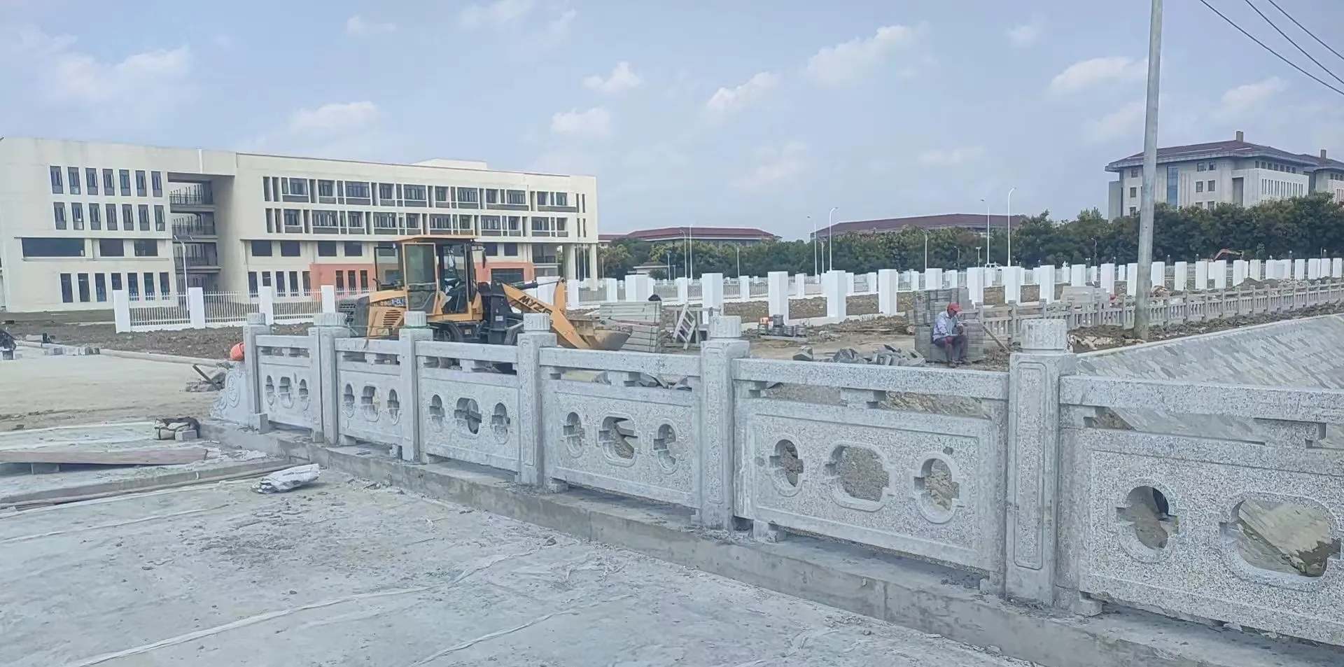 湖北 白麻花岗岩荔枝面河道栏杆