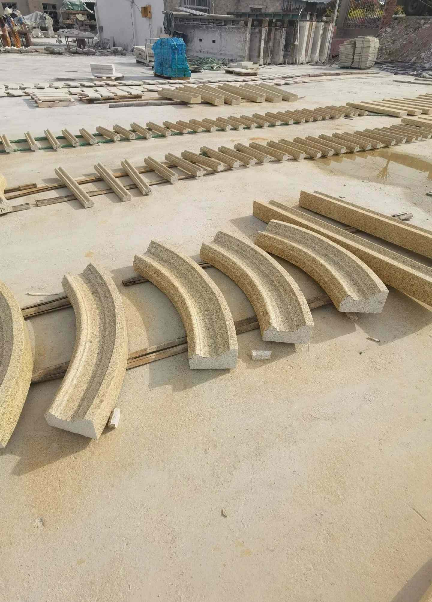 湖北 黄金麻花岗岩别墅线条