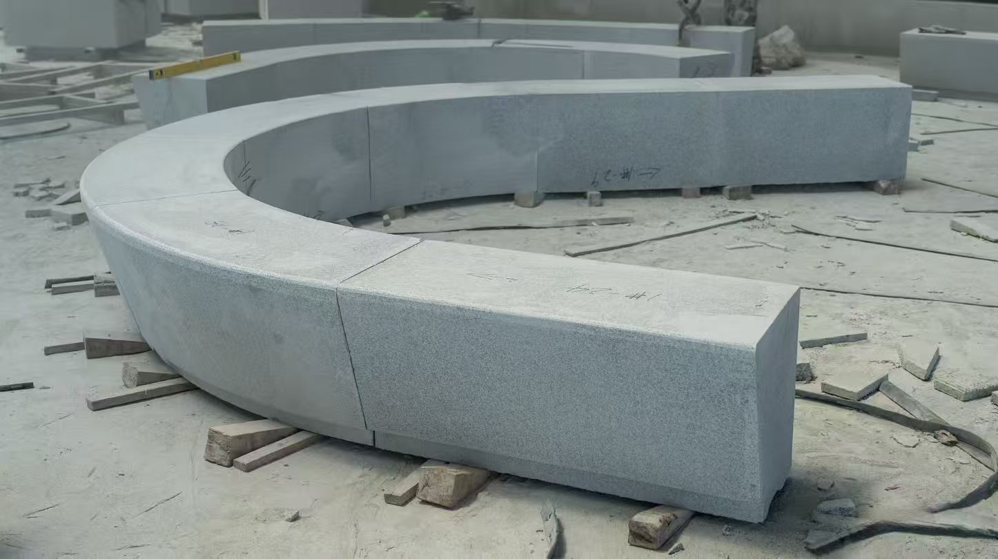 湖北 芝麻白花岗岩光面弧形坐凳