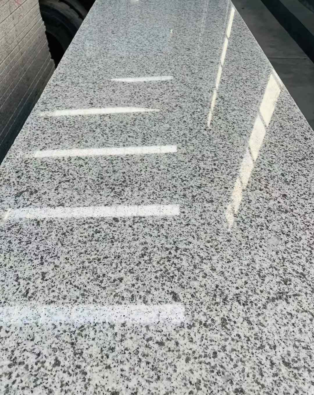 湖北 白麻花岗岩光面毛板