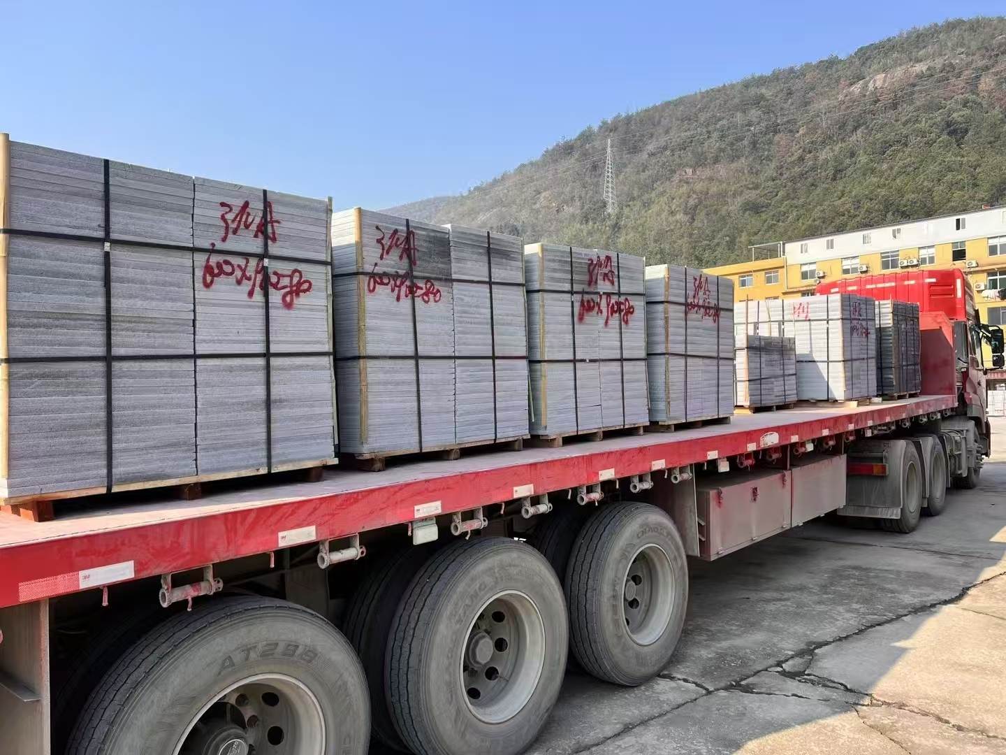 湖北 芝麻灰地铺石出货日常