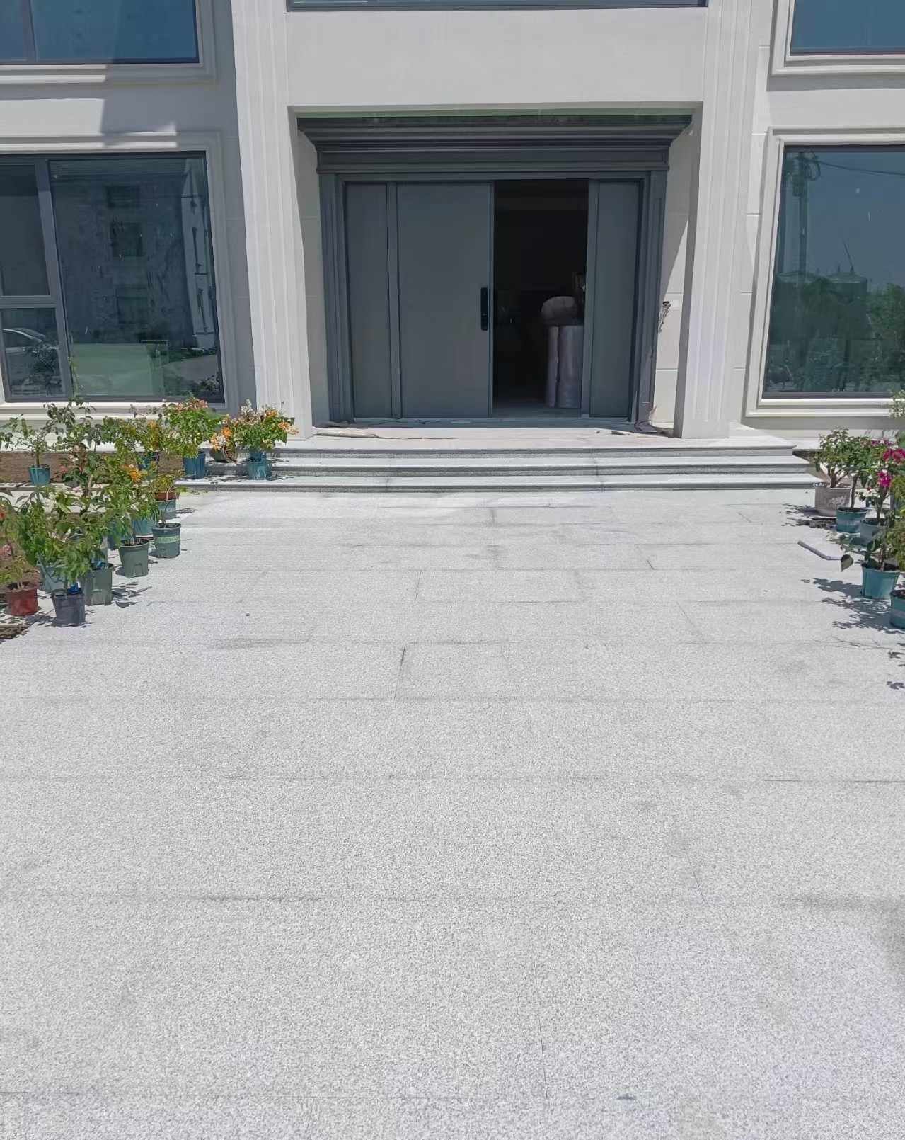 湖北 芝麻白花岗岩地铺石地面铺装