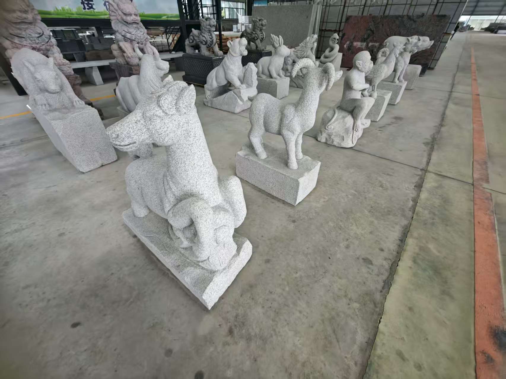 湖北 芝麻白花岗岩造型立体雕刻——十二生肖